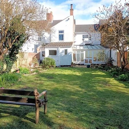 Victorian House, Garage, Garden Villa Swindon Exterior photo